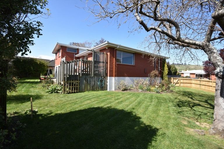 Photo of property in 16 Windsor Place, Mosgiel, 9024