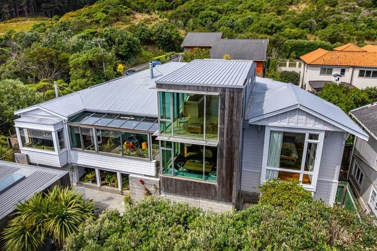 Photo of property in 17 Dover Street, Island Bay, Wellington, 6023