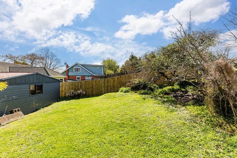 Photo of property in 21 Peel Place, Wainuiomata, Lower Hutt, 5014