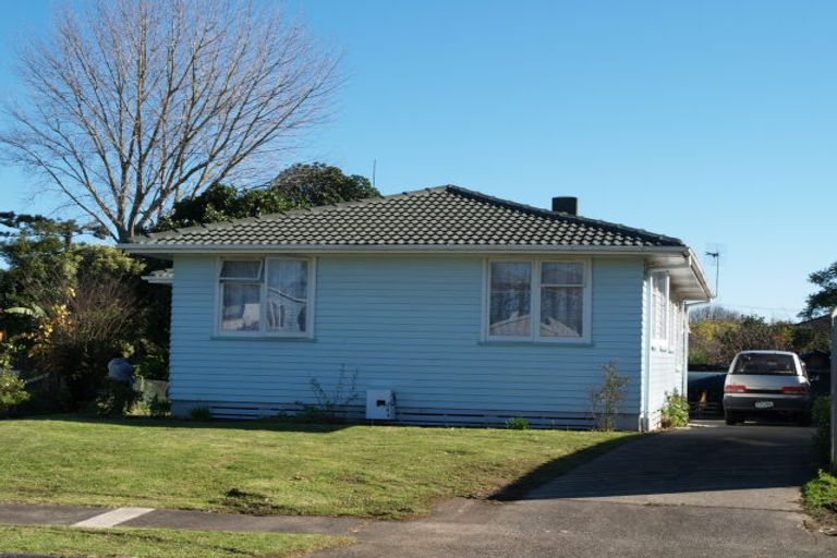 Photo of property in 20 Courtenay Crescent, Mangere East, Auckland, 2024