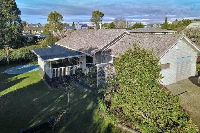 Photo of property in 8 Saunders Place, Te Puke, 3119