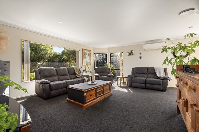 Photo of property in 57 Oteki Park Drive, Welcome Bay, Tauranga, 3112