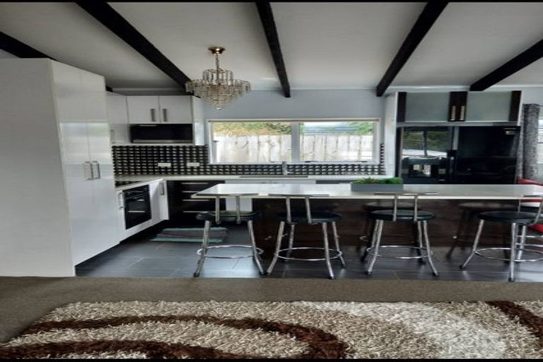 Photo of property in 57c Kamara Road, Glen Eden, Auckland, 0602