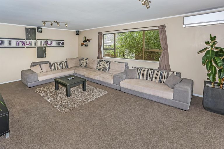 Photo of property in 15 Harrisville Road, Tuakau, 2121