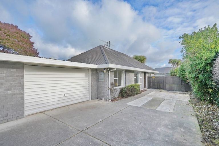 Photo of property in 2/288 Pine Avenue, South New Brighton, Christchurch, 8062