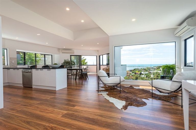 Photo of property in 139 Mount Pleasant Road, Mount Pleasant, Christchurch, 8081