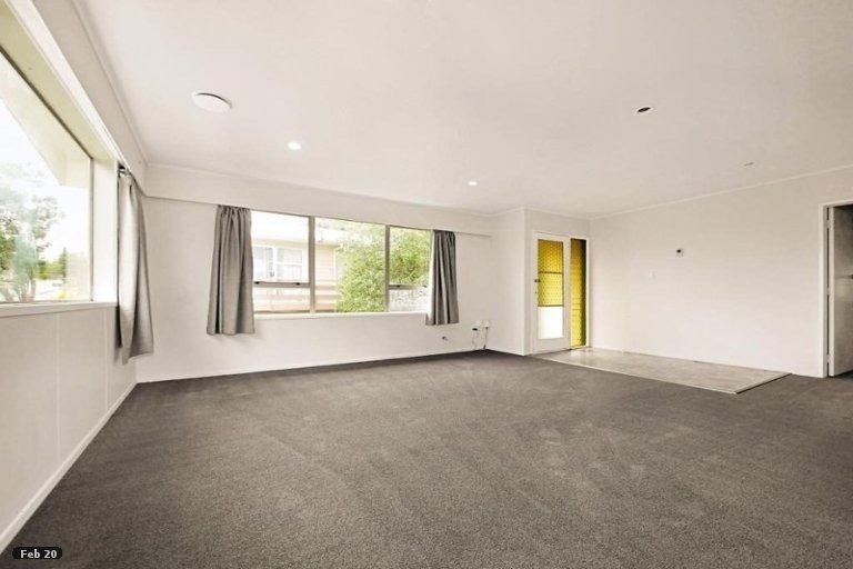Photo of property in 79 Stewart Drive, Newlands, Wellington, 6037