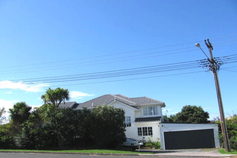 Photo of property in 22 Rock Isle Road, Torbay, Auckland, 0630