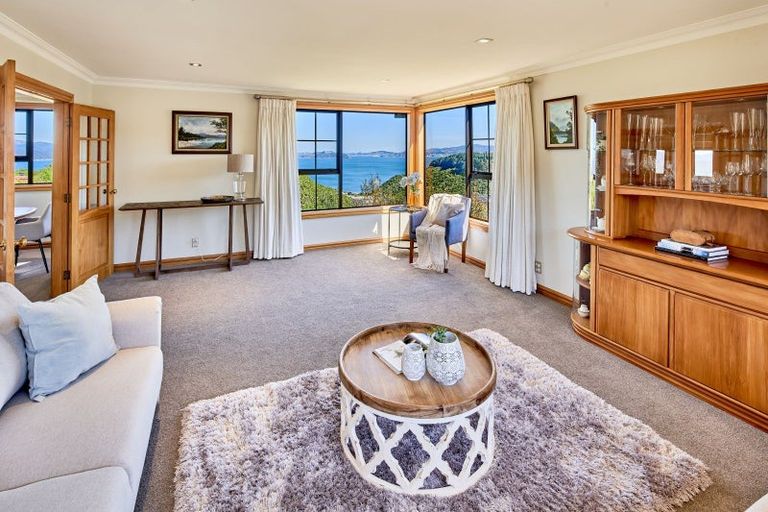 Photo of property in 63 Maungaraki Road, Korokoro, Lower Hutt, 5012