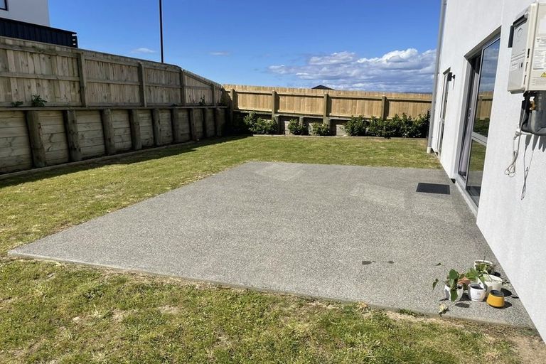 Photo of property in 60 Hokioi Drive, Kenepuru, Porirua, 5022