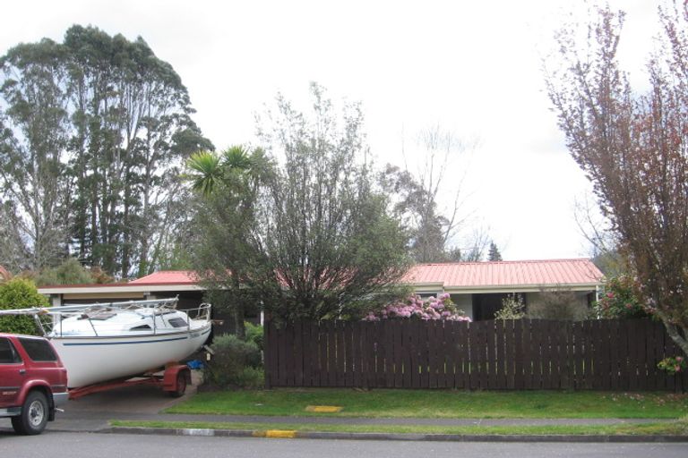 Photo of property in 50 Icarus Place, Sunnybrook, Rotorua, 3015