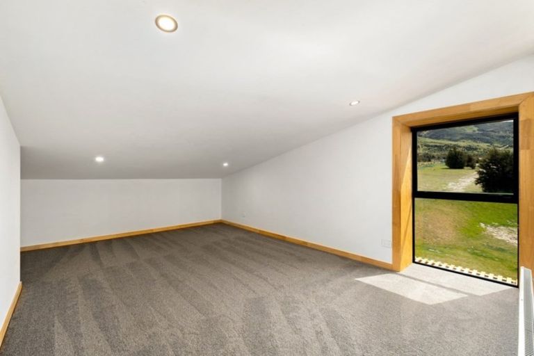 Photo of property in 16c Estrella Heights Lane, Queensberry, Cromwell, 9383