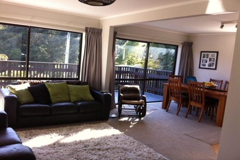 Photo of property in 33 Ngaio Gorge Road, Ngaio, Wellington, 6035