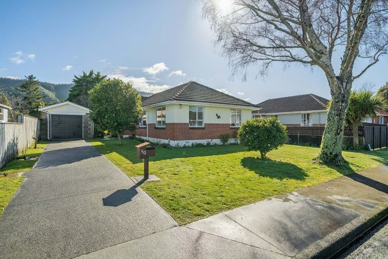Photo of property in 50 Whirinaki Crescent, Heretaunga, Upper Hutt, 5018