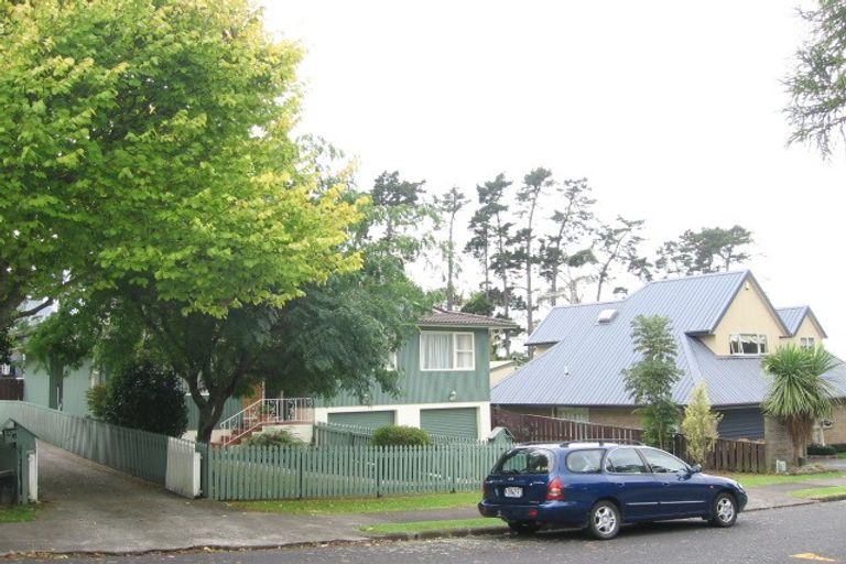 Photo of property in 1/4 Grove Lane, Pakuranga, Auckland, 2010