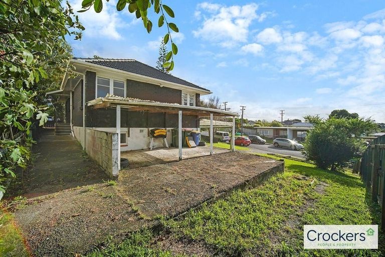 Photo of property in 21 Amberley Avenue, Te Atatu South, Auckland, 0610