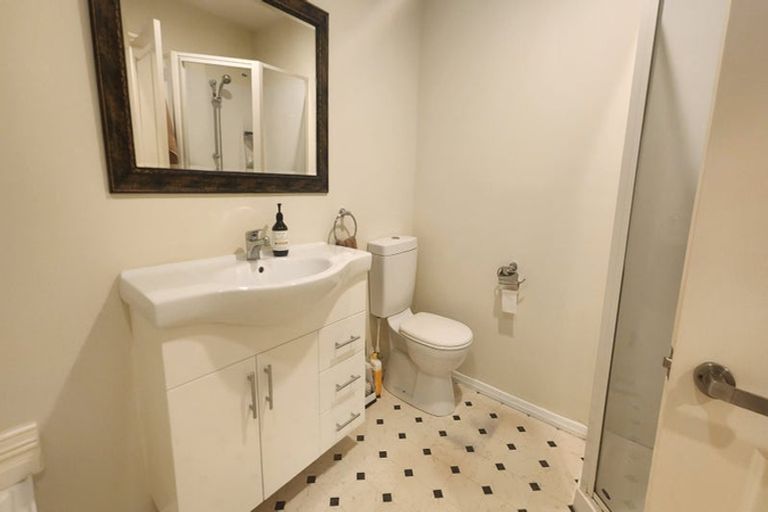 Photo of property in 6 Cosgrove Rise, Riverstone Terraces, Upper Hutt, 5018