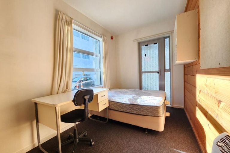 Photo of property in Drummond Street Flats, 1/19 Drummond Street, Mount Cook, Wellington, 6021