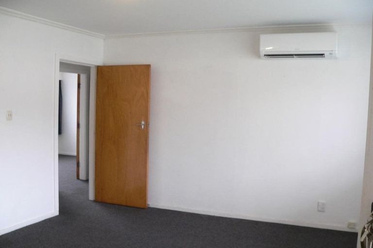 Photo of property in 1/246 Main Road, Tawa, Wellington, 5028