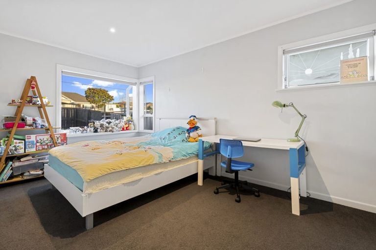 Photo of property in 37a Bradbury Road, Botany Downs, Auckland, 2010