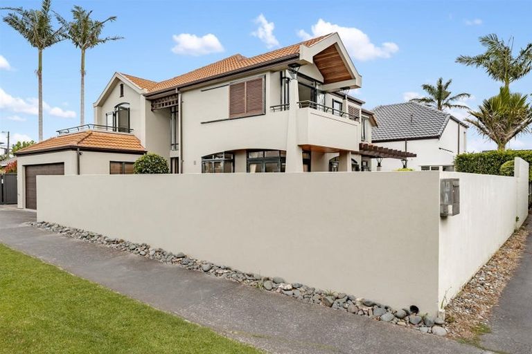 Photo of property in 12a Saltburn Road, Milford, Auckland, 0620