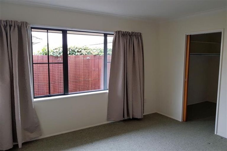 Photo of property in 4/156 Blighs Road, Strowan, Christchurch, 8052