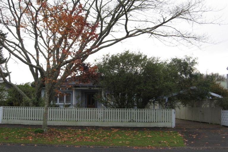 Photo of property in 27 Claude Street, Fairfield, Hamilton, 3214