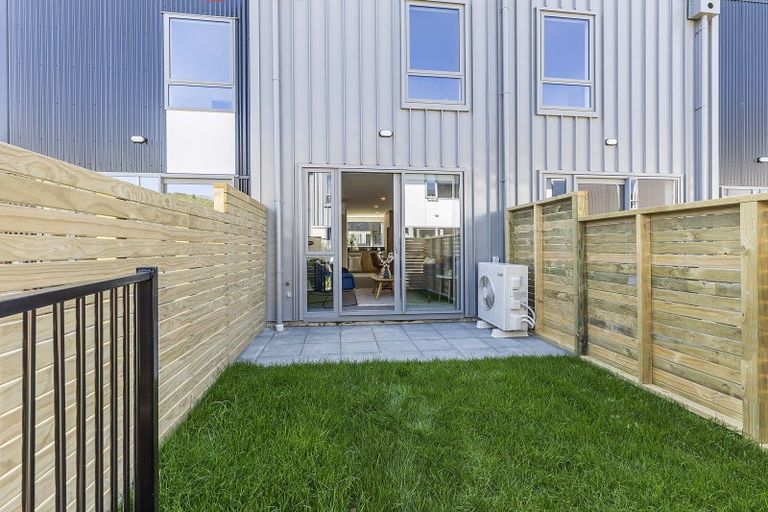 Photo of property in 34 John Street, Stokes Valley, Lower Hutt, 5019