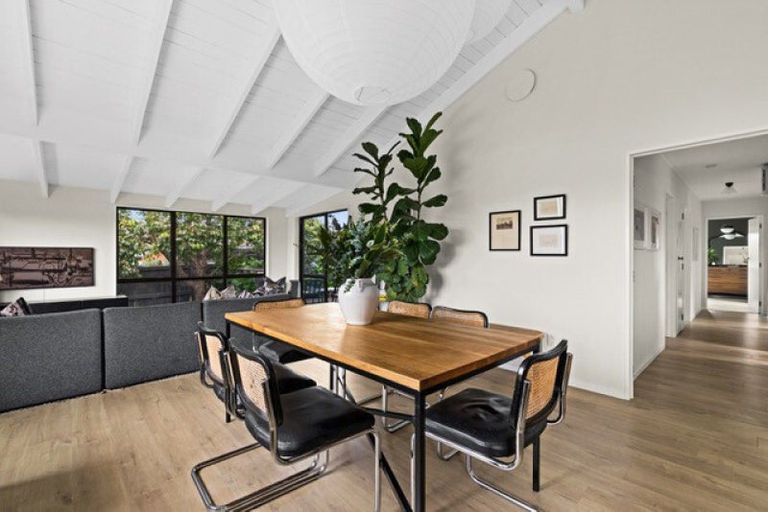 Photo of property in 12 Chestnut Court, Havelock North, 4130