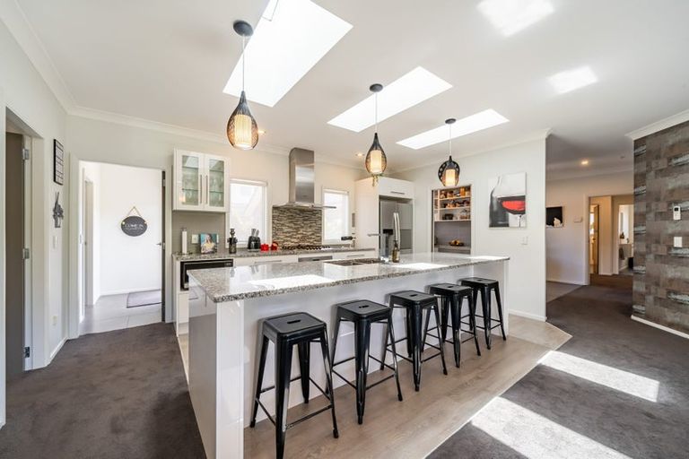 Photo of property in 19 Flotilla Place, Whitby, Porirua, 5024