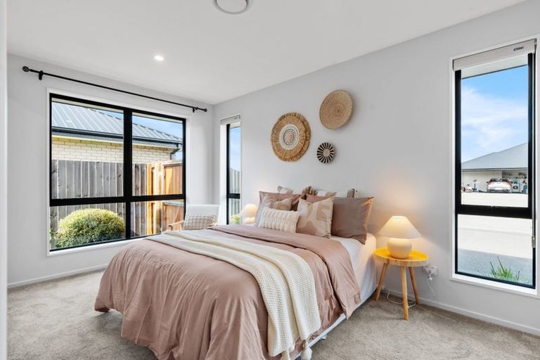 Photo of property in 48 Stationmasters Way, Prebbleton, 7604