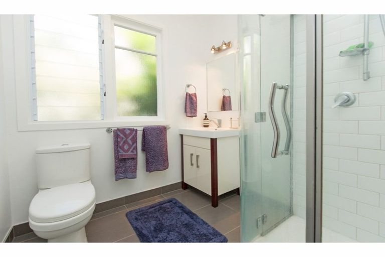 Photo of property in 49 Langton Road, Stanmore Bay, Whangaparaoa, 0932