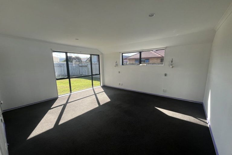 Photo of property in 10 Cleveland Heights, Kelvin Grove, Palmerston North, 4414