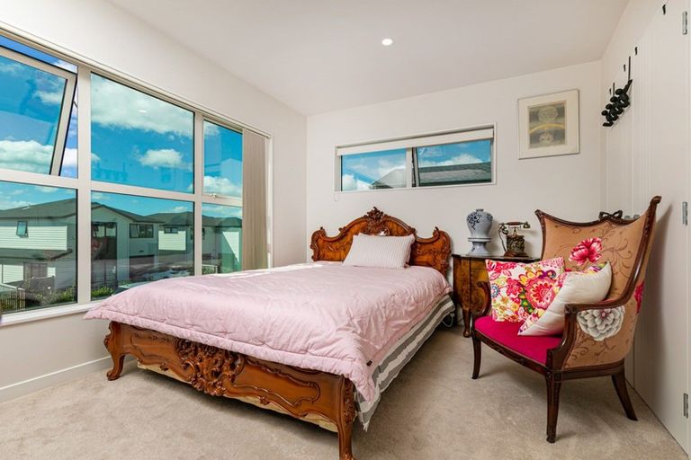 Photo of property in 20 Thomas Rielly Avenue, Hobsonville, Auckland, 0616