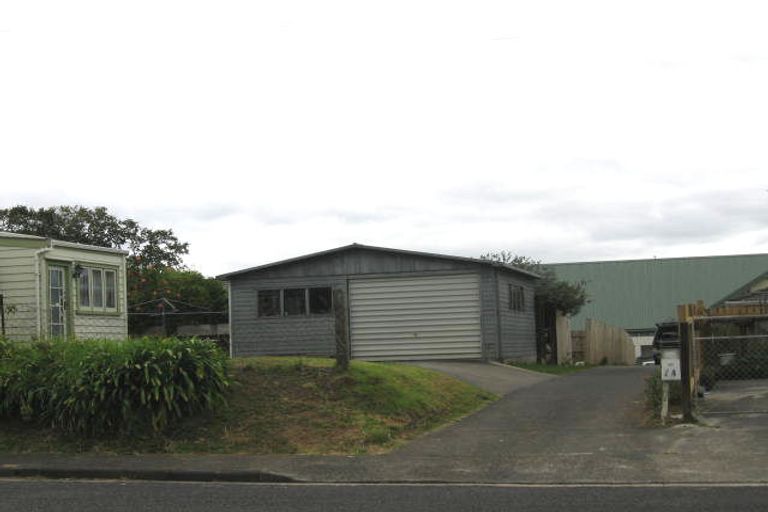 Photo of property in 2/1 Levesque Street, Birkdale, Auckland, 0626