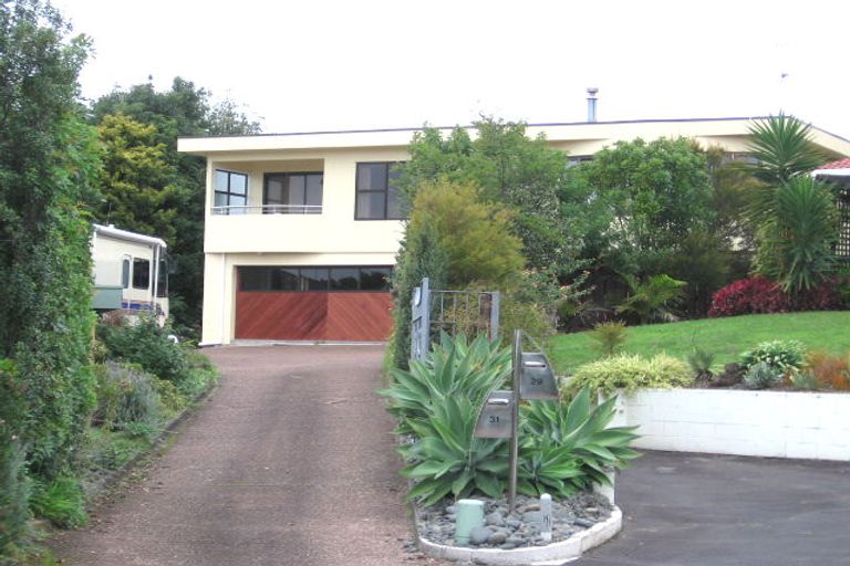 Photo of property in 31 Endymion Place, Half Moon Bay, Auckland, 2012