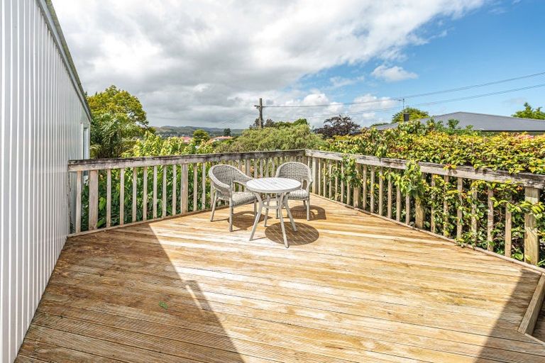 Photo of property in 11 Hillside Terrace, Saint Johns Hill, Whanganui, 4500