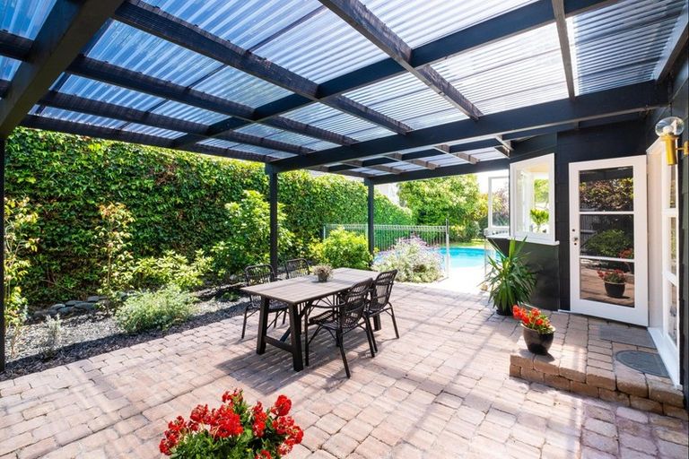 Photo of property in 10 Gillean Street, Havelock North, 4130