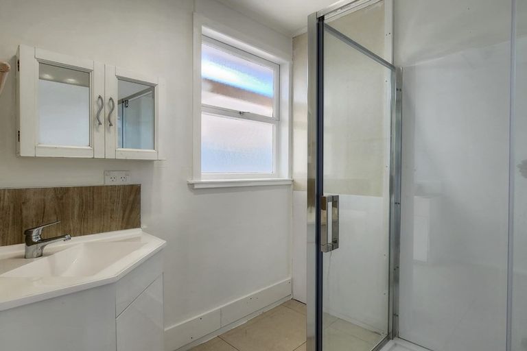 Photo of property in 26 Martin Road, Manurewa, Auckland, 2102