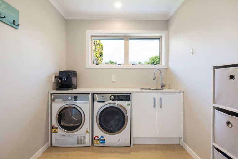 Photo of property in 9 Grassy Downs Place, St Andrews, Hamilton, 3200