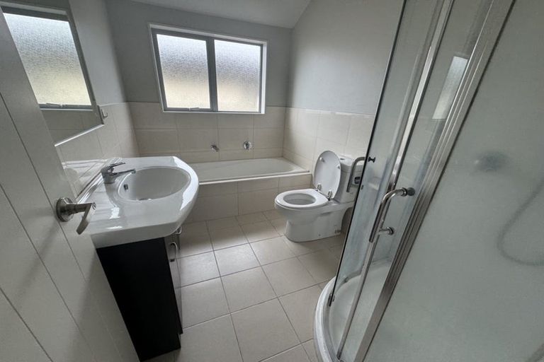 Photo of property in 41 Kerrykeel Drive, Flat Bush, Auckland, 2019