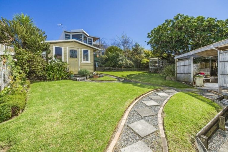 Photo of property in 1/88 Hebron Road, Waiake, Auckland, 0630
