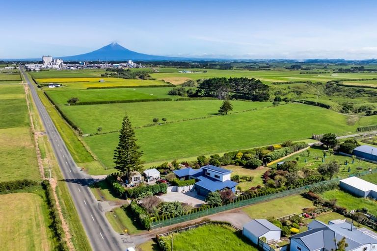 Photo of property in 475 Manawapou Road, Hawera, 4672