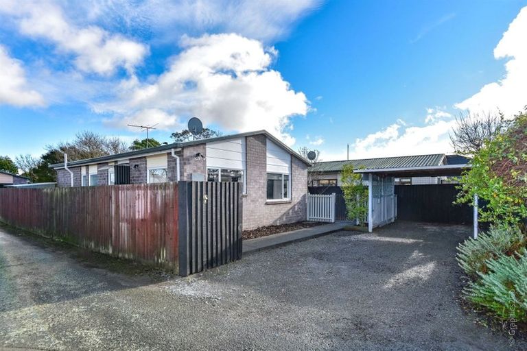 Photo of property in 39c Bassett Street, Burwood, Christchurch, 8083