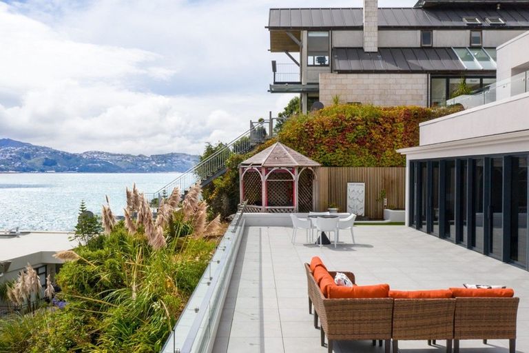 Photo of property in 1/308 Oriental Parade, Oriental Bay, Wellington, 6011