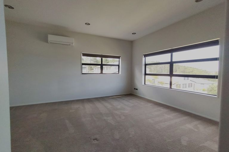 Photo of property in 14 Golden Morning Drive, Albany Heights, Auckland, 0632
