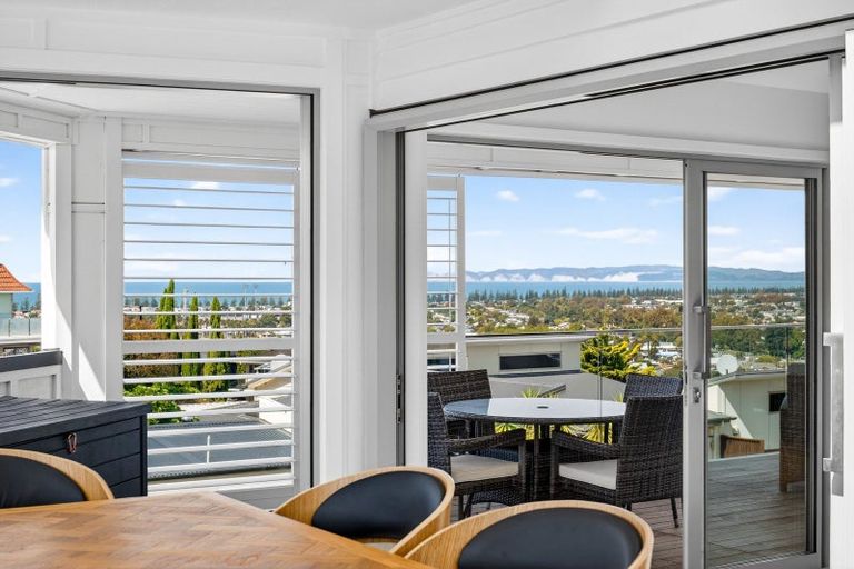 Photo of property in 7 Enfield Road, Hospital Hill, Napier, 4110