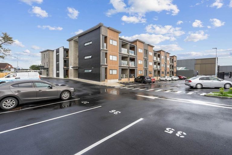 Photo of property in 206/40 East Street, Papakura, 2110