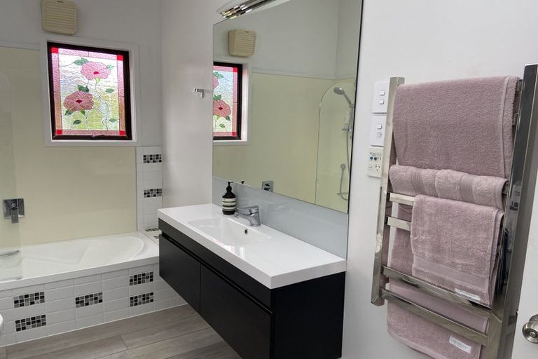 Photo of property in 4 Tui Grove, Paihia, 0200