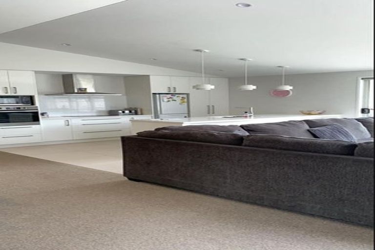 Photo of property in 22 Rotomanu Place, Pyes Pa, Tauranga, 3112